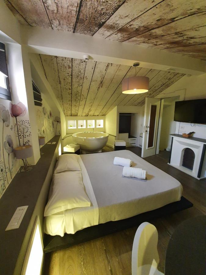 Emphasis Suites & Rooms Cagliari Buitenkant foto