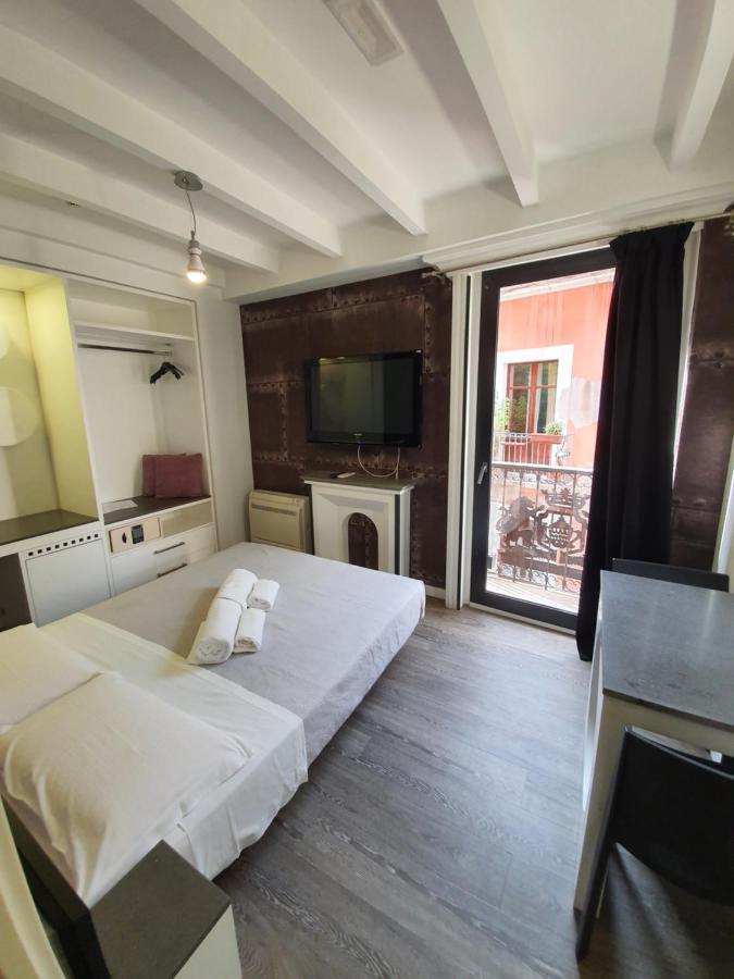Emphasis Suites & Rooms Cagliari Buitenkant foto