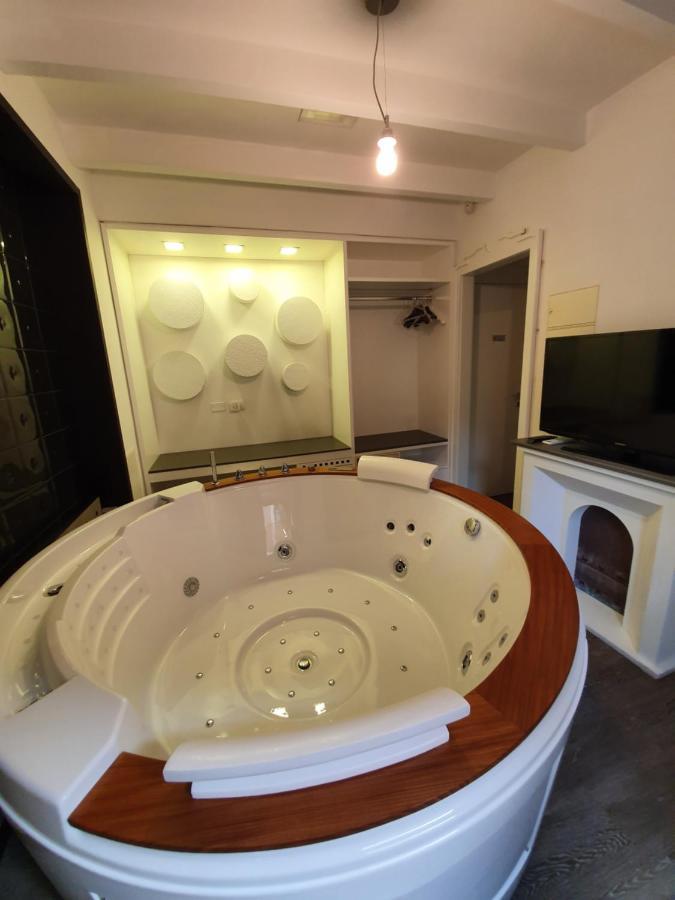 Emphasis Suites & Rooms Cagliari Buitenkant foto