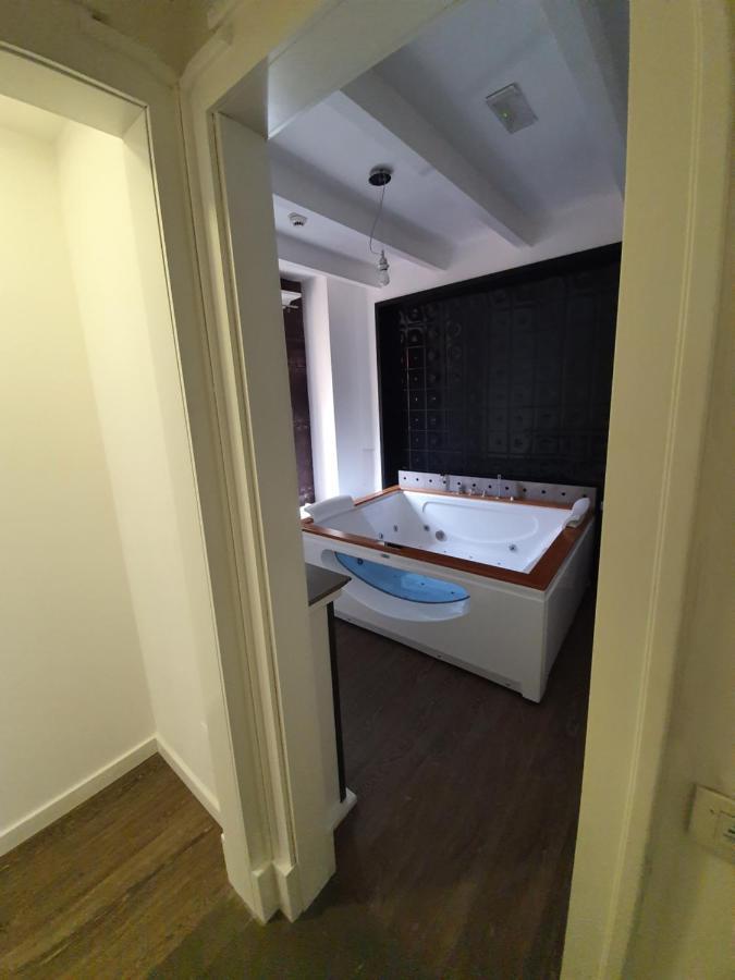 Emphasis Suites & Rooms Cagliari Buitenkant foto