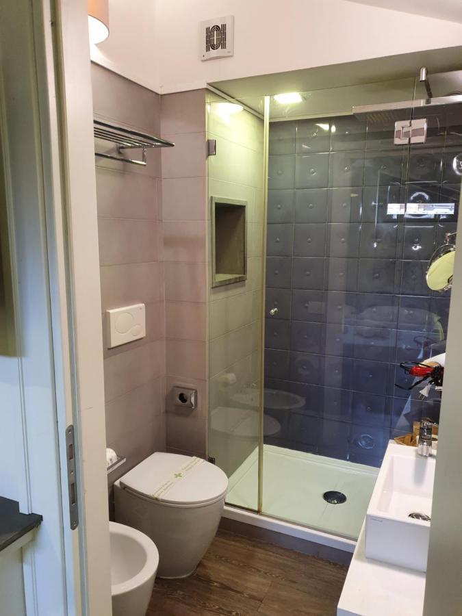 Emphasis Suites & Rooms Cagliari Buitenkant foto